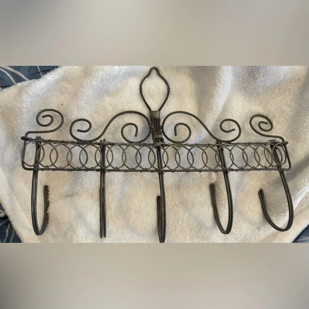 French/antique-vintage Iron Wrack 12”x8”